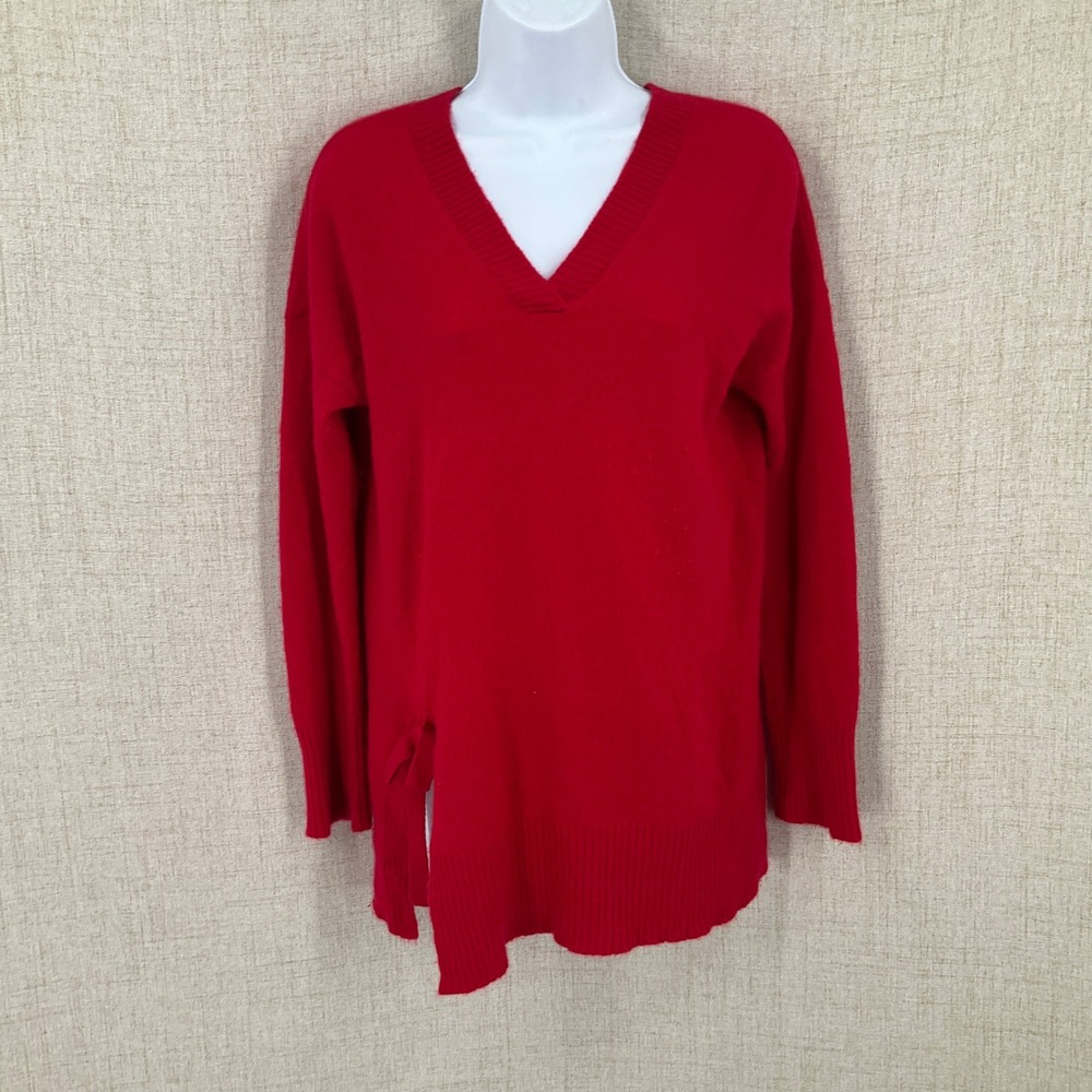 In Cashmere V-Neck‎ Sweater Womens Medium Red 100% Cashmere Side Slit Classic